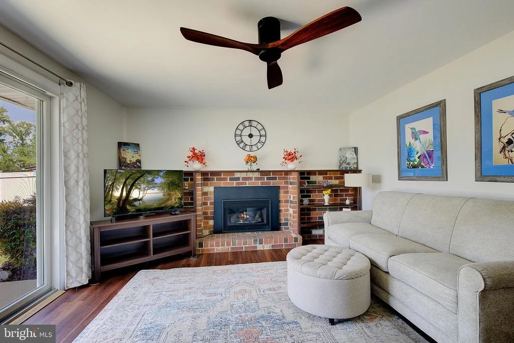 Photo of 5304 DORIS DRIVE