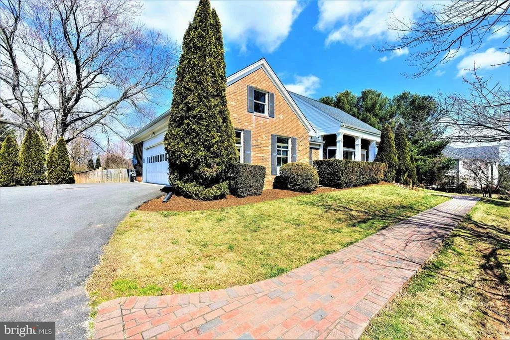 Photo of 1008 TOWLSTON ROAD