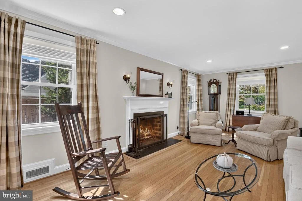 Photo of 104 WILLIAMSBURG DRIVE