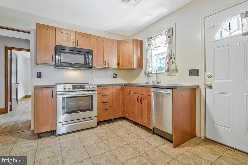 Photo of 6614 HORSESHOE ROAD