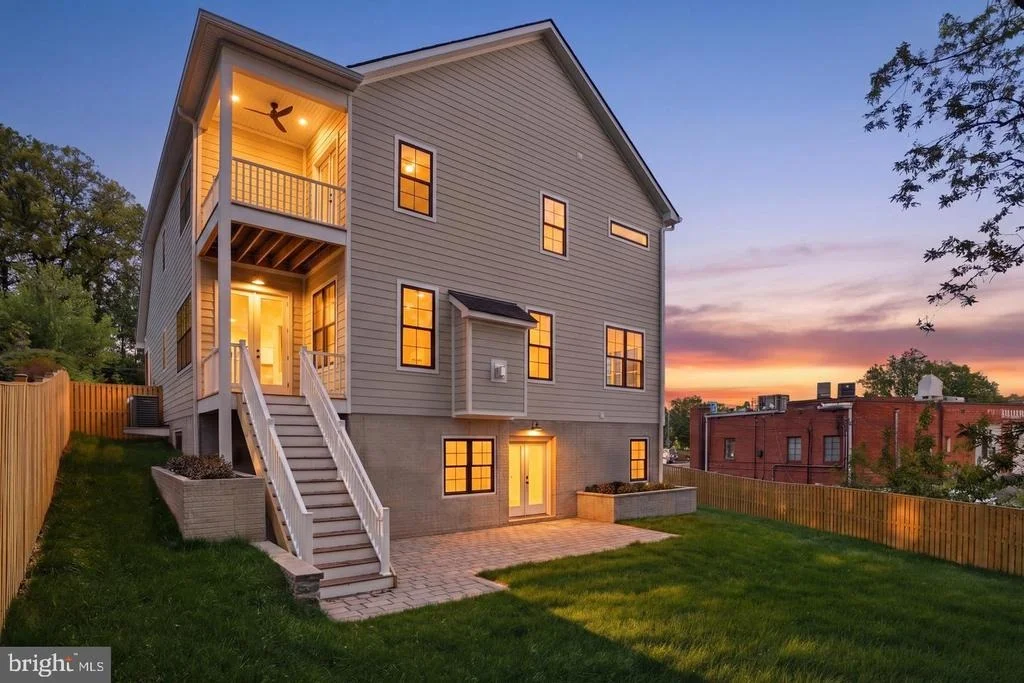 Photo of 6512 WILLIAMSBURG BOULEVARD