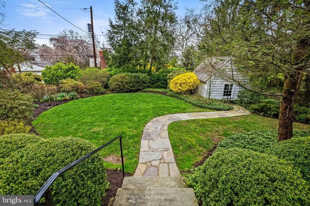 Photo of 212 WITHERSPOON ROAD