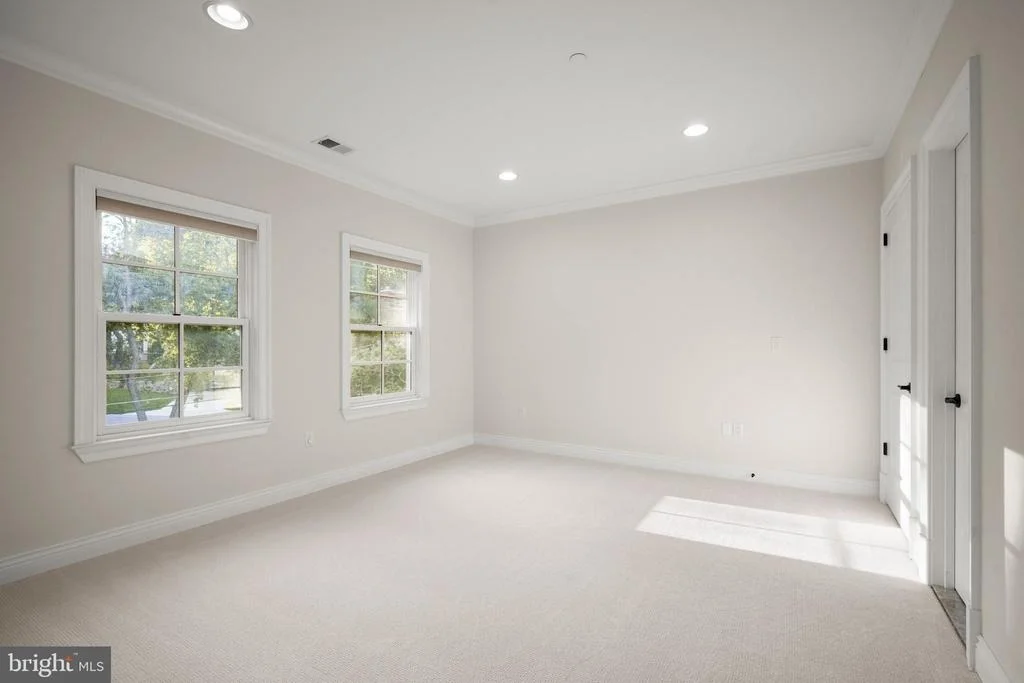 Photo of 6314 WALHONDING ROAD