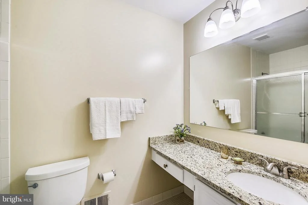 Photo of 1805 CHAPEL HILL ROAD