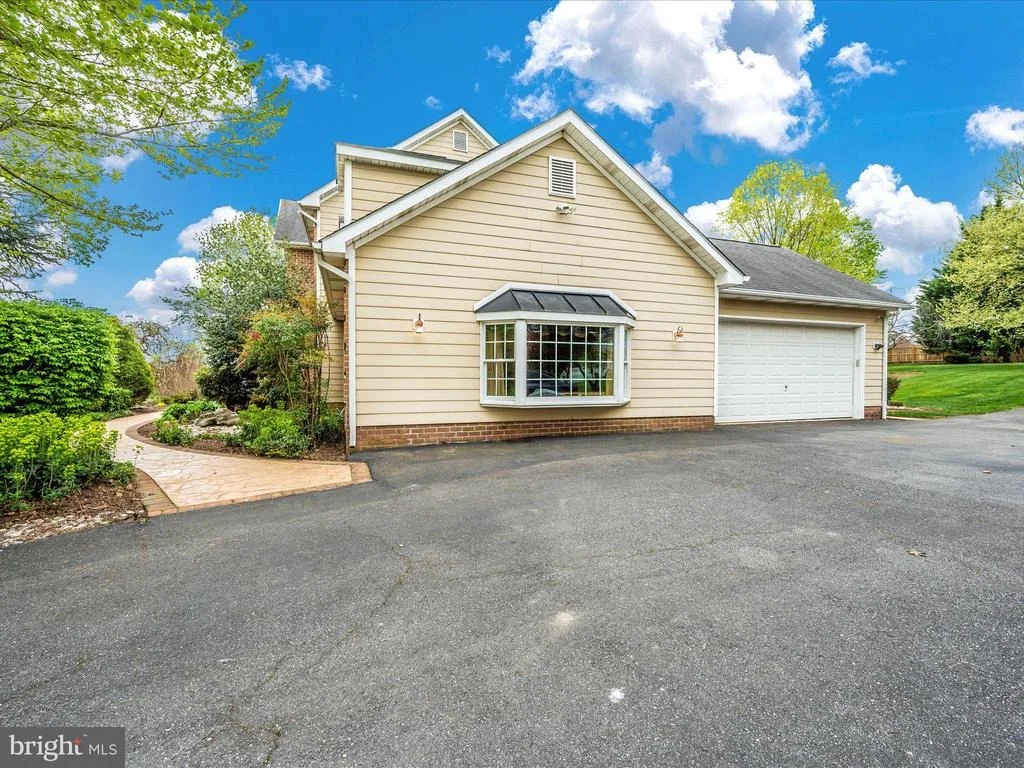 Photo of 6100 EDMONT DRIVE
