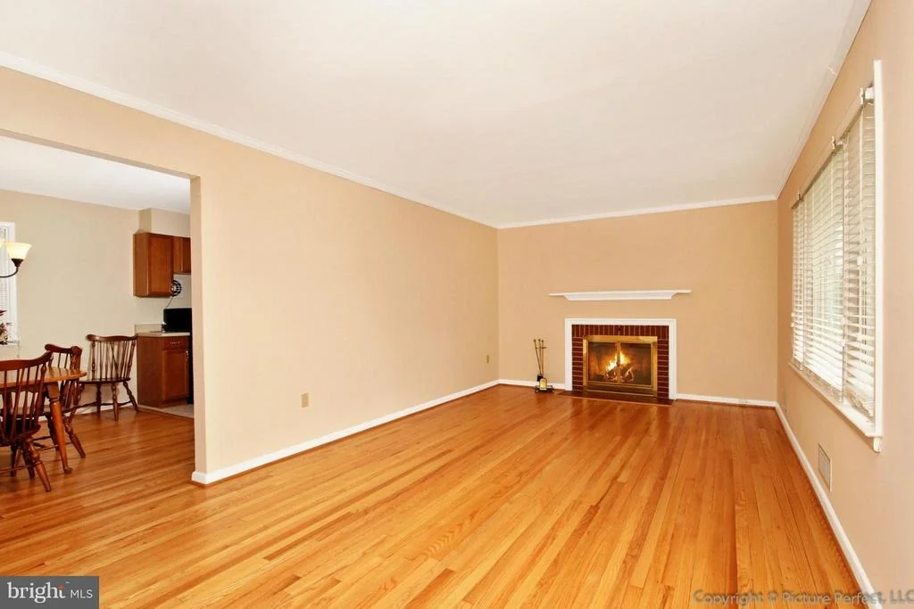Photo of 407 DELAWARE ROAD
