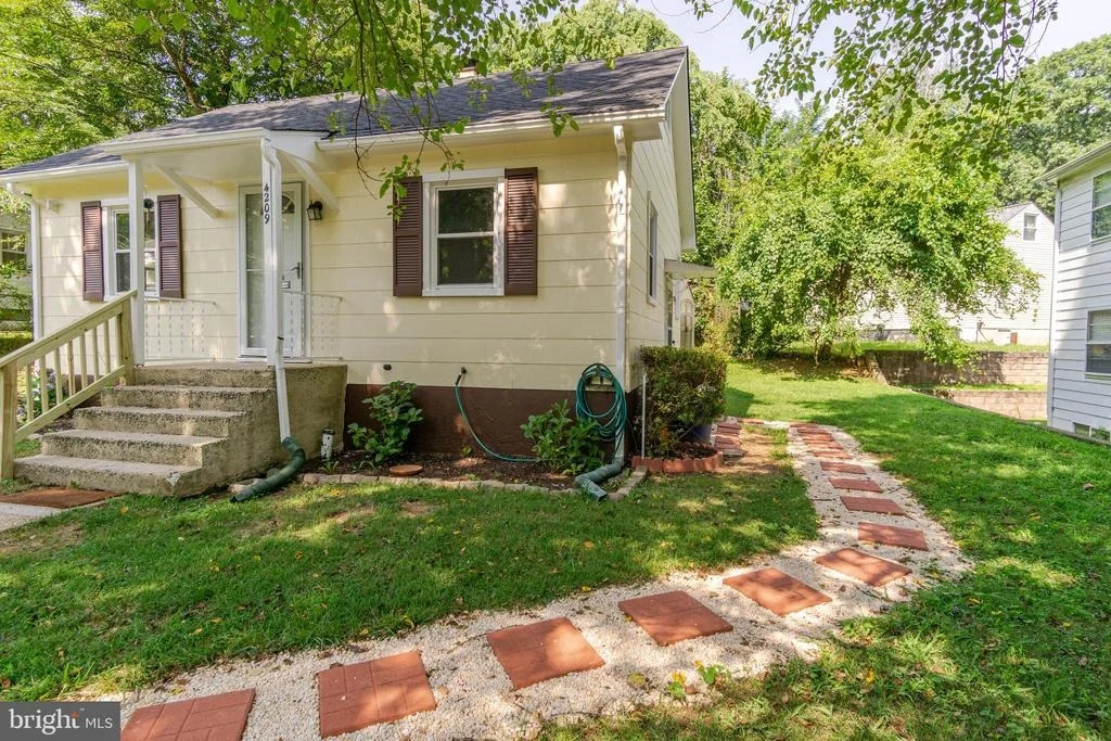 Photo of 4209 ROUND HILL ROAD