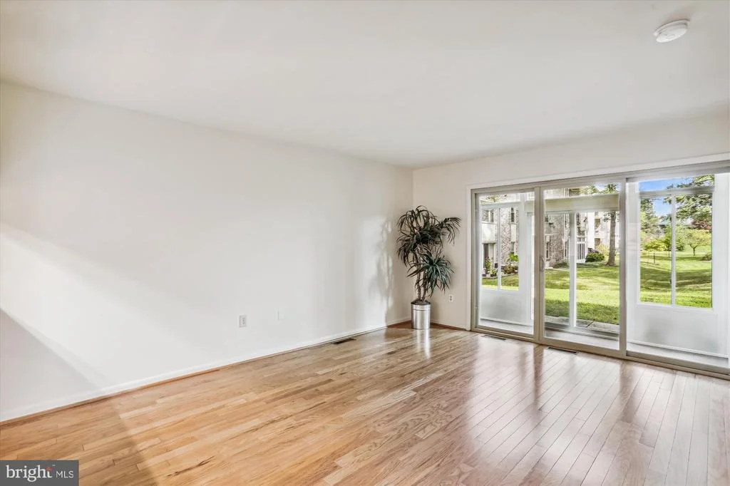 Photo of Unit 81F at 3632 GLENEAGLES DRIVE