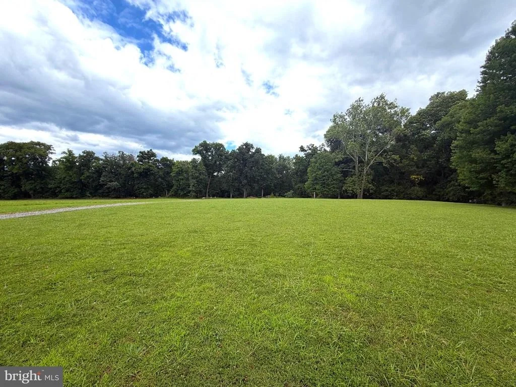 Photo of 955 STAYMAN DRIVE