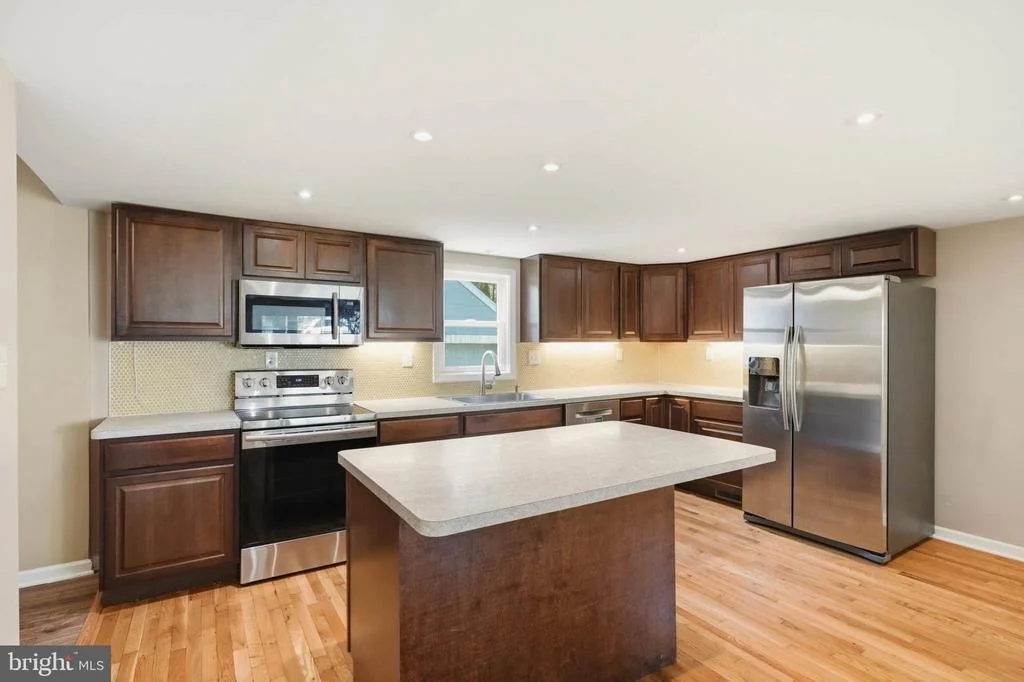Photo of 6713 BOXWOOD DRIVE