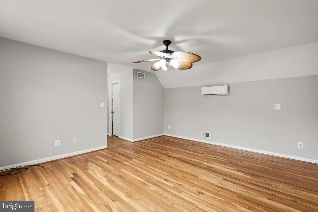 Photo of 14308 ANSTED ROAD