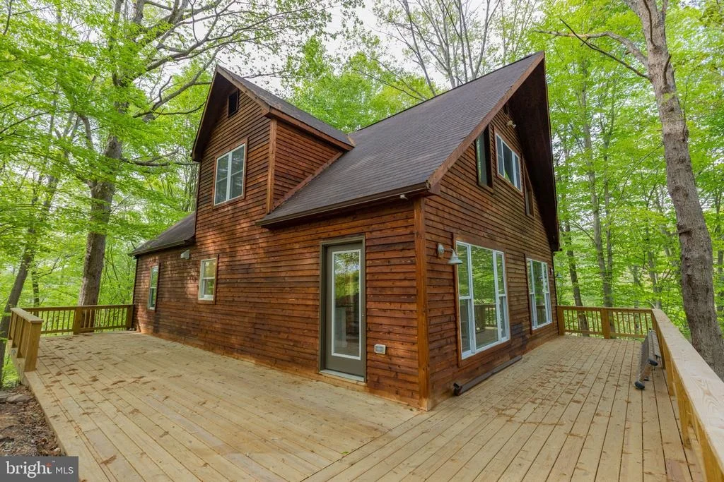 Photo of 2240 GREENVALLEY DRIVE