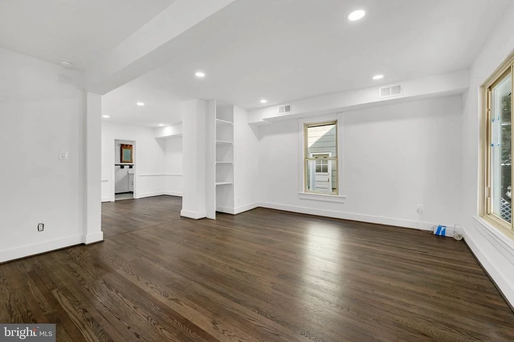 Photo of 710 SILVER SPRING AVENUE
