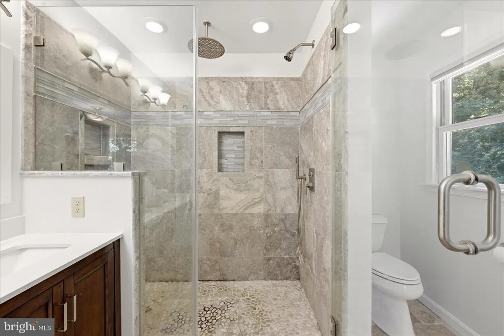 Photo of 9516 PRIMROSE LANE