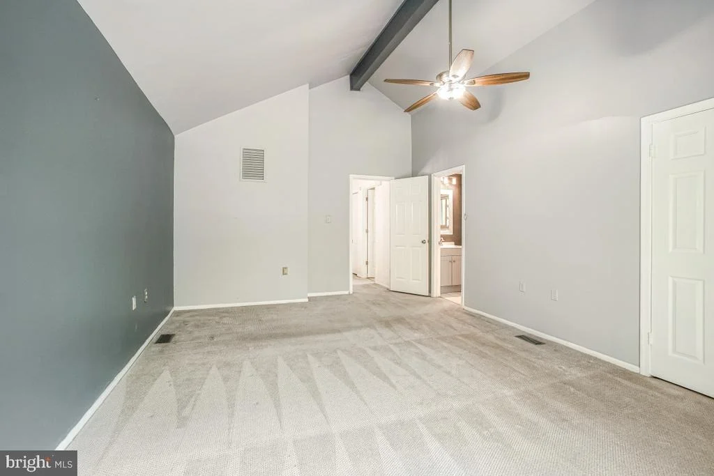 Photo of 19005 HARKNESS LANE