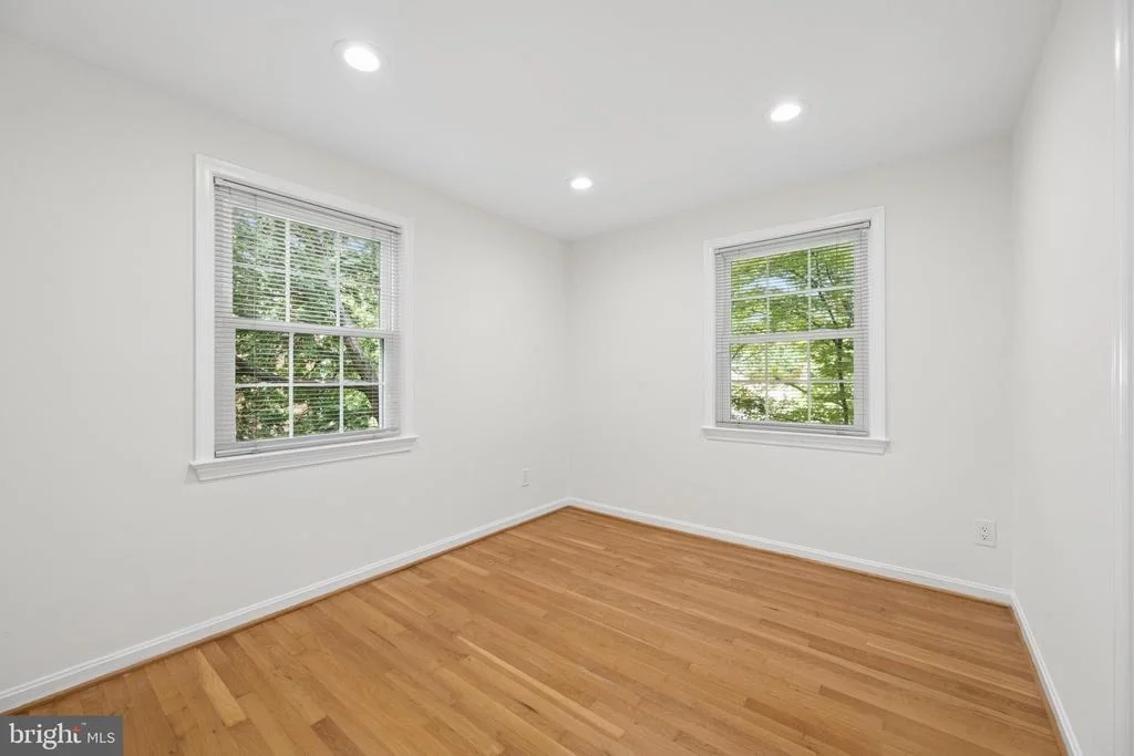 Photo of 1104 FALLSMEAD WAY