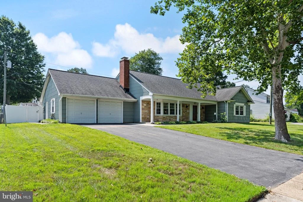 Photo of 2817 STONYBROOK DRIVE