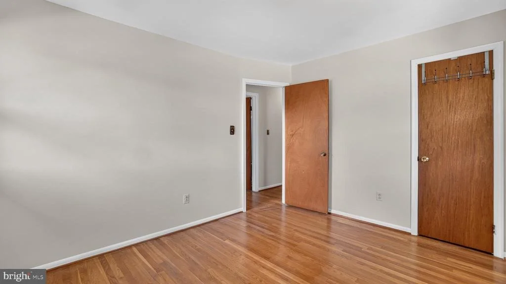 Photo of 3131 CASTLELEIGH ROAD