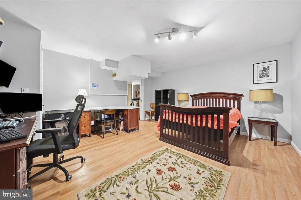 Photo of 9005 SHADYBROOK DRIVE