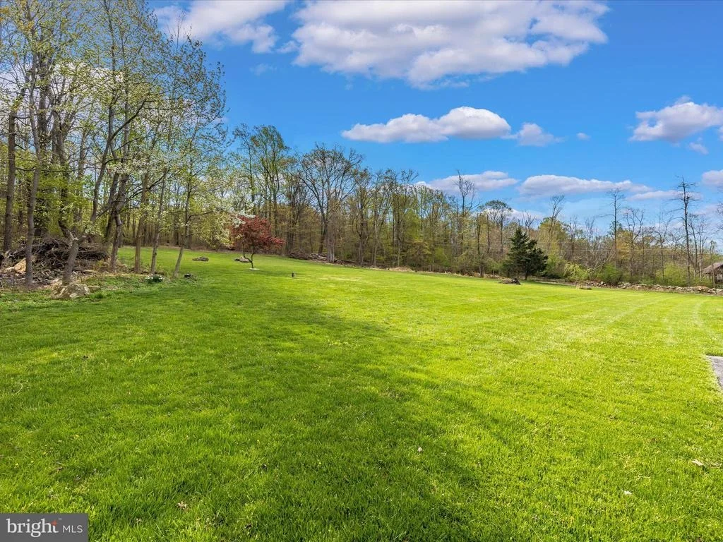 Photo of 11505 PLEASANT VALLEY ROAD