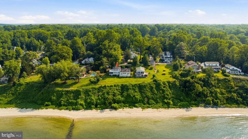 Photo of 5424 BEACH DRIVE