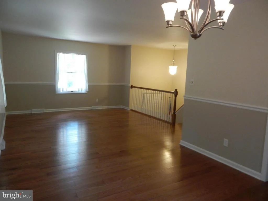 Photo of 45286 BAREFOOT DRIVE