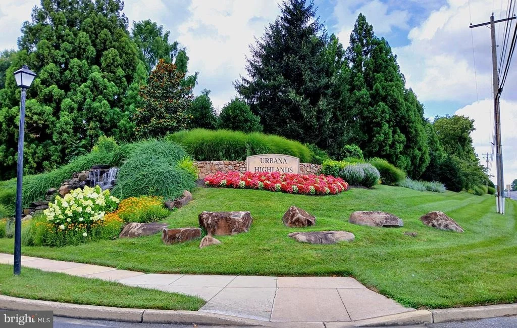 Photo of 9693 ROYAL CREST CIR