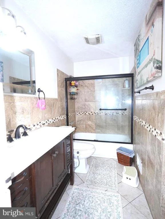 Photo of 408 JENNIFER LANE