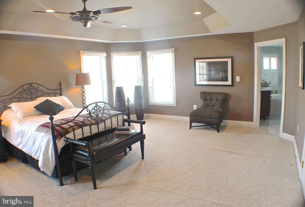 Photo of 24172 SPRING MEADOW CIRCLE