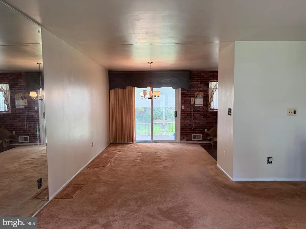 Photo of 6911 CANYON DRIVE