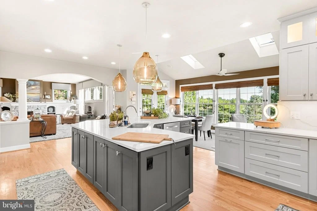 Photo of 4606 MOCKINGBIRD LANE