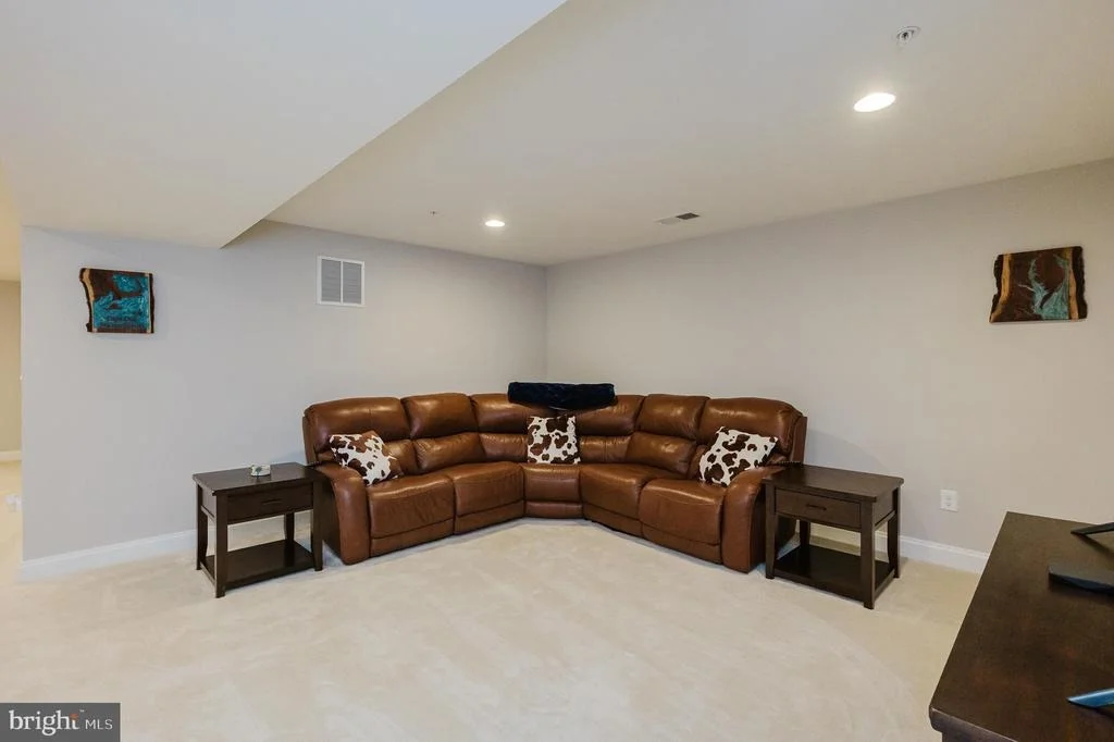 Photo of 355 TUFTON CIRCLE