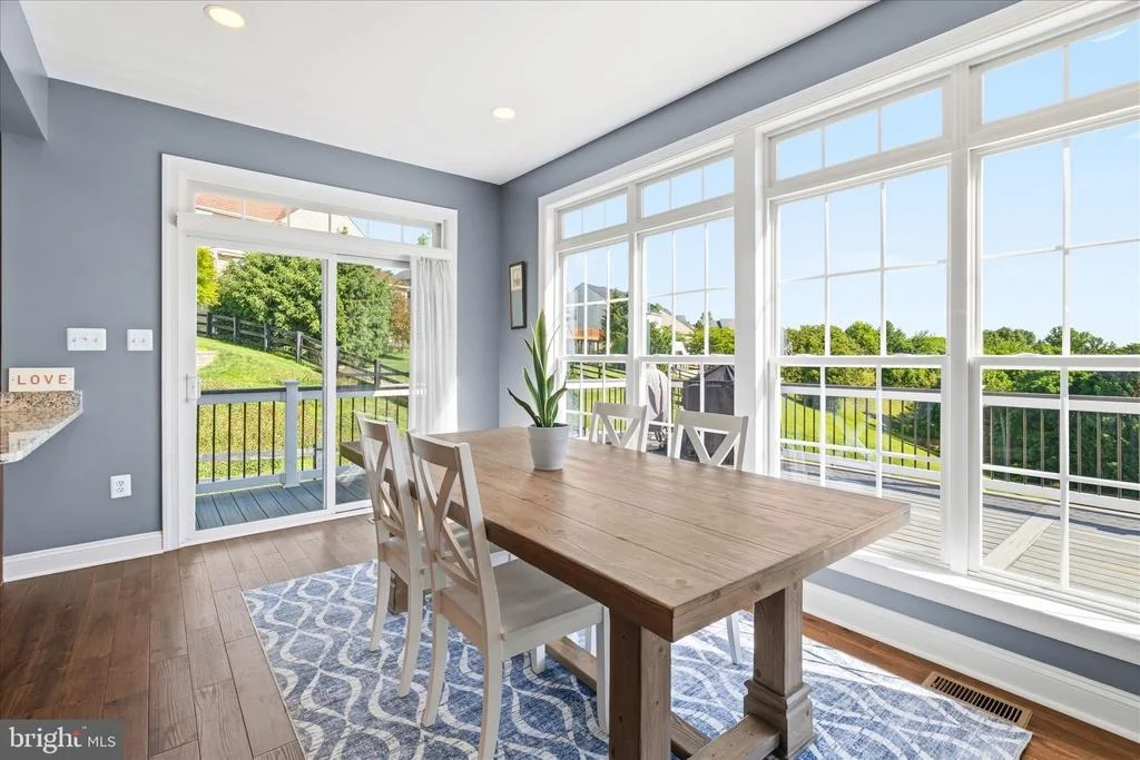 Photo of 2258 W. GREENLEAF DRIVE