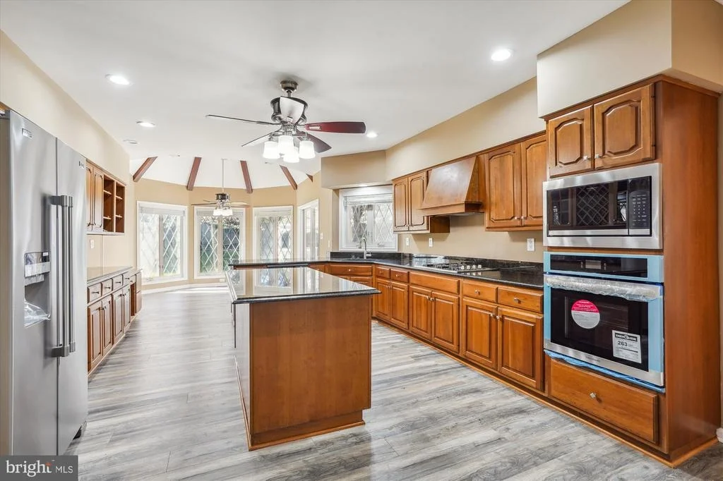 Photo of 18604 WILLOW OAK DRIVE