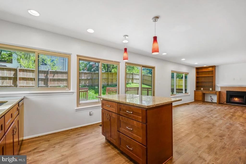 Photo of 19005 HARKNESS LANE