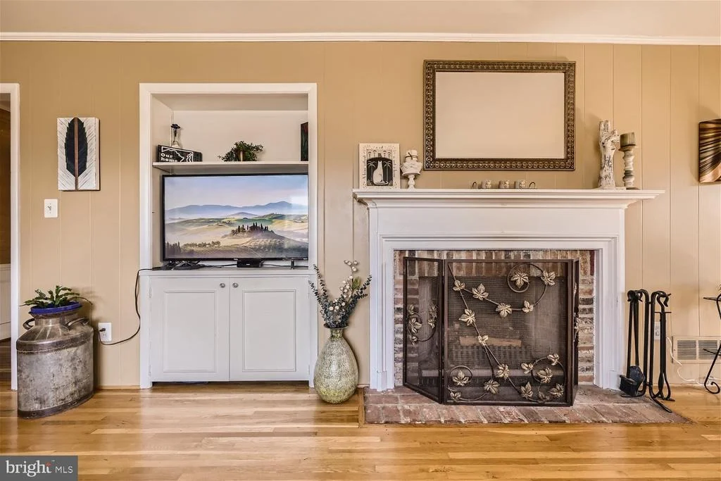Photo of 857 GLEN ALLEN DRIVE