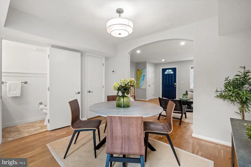 Photo of 1016 PENDLETON STREET