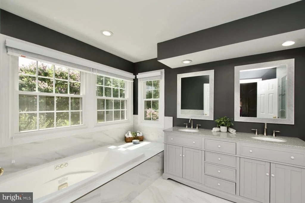 Photo of 5495 ASHLEIGH ROAD