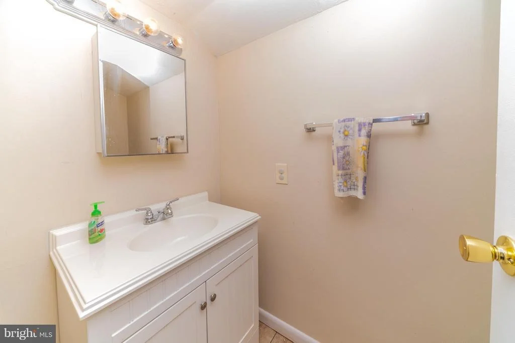 Photo of 21101 CLARKSBURG ROAD