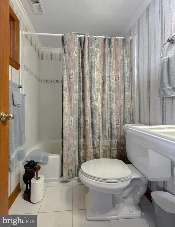Photo of 222 HARBOR DRIVE