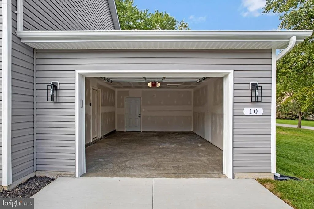 Photo of 10 POPLAR LANE