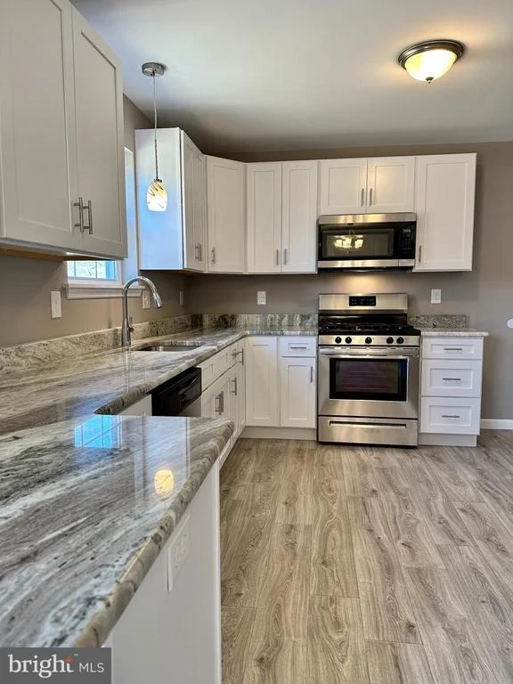 Photo of 1062 HICKORY DRIVE