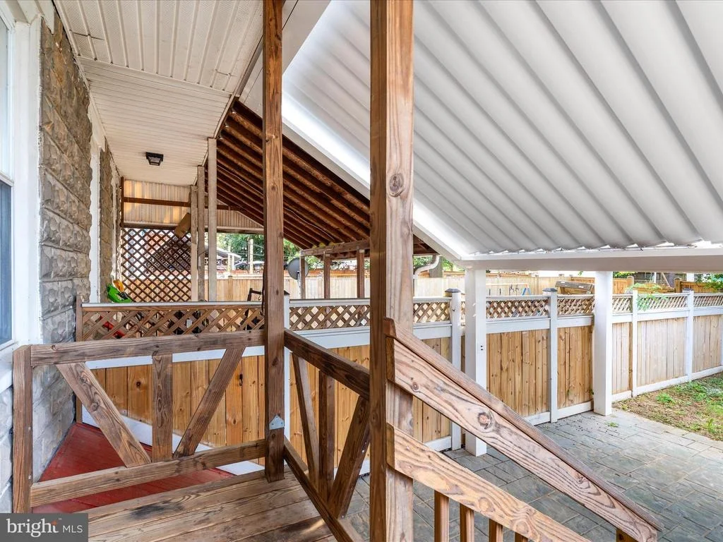 Photo of 729 TRAIL AVENUE