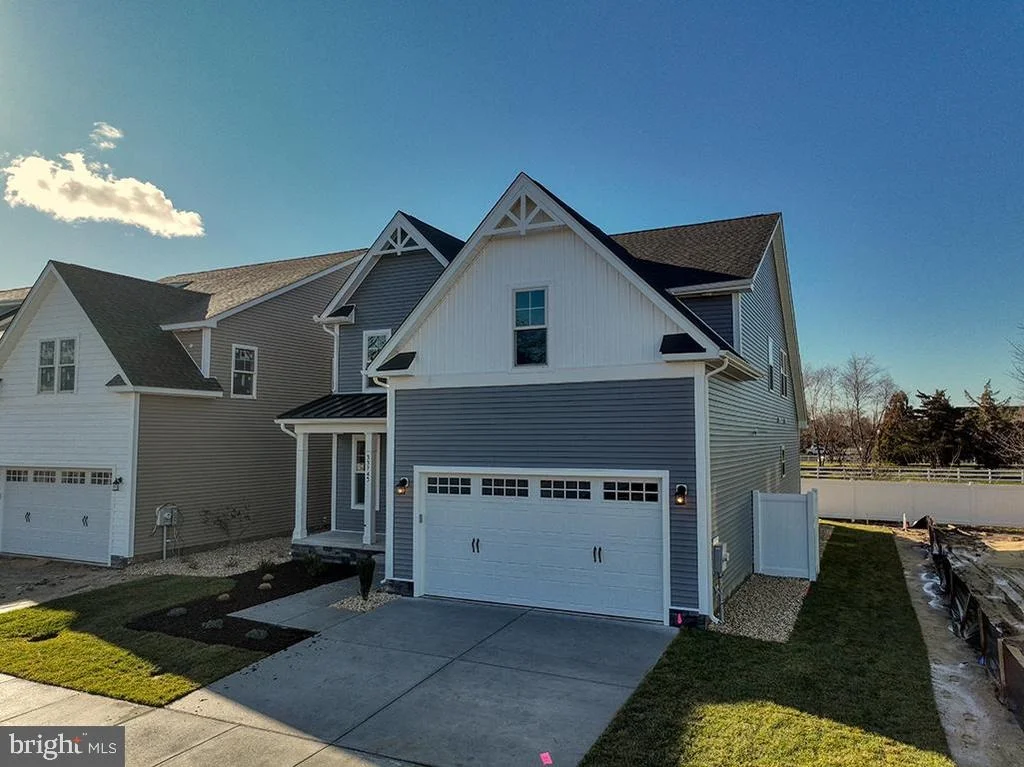 Photo of 33745 CATCHING COVE CT
