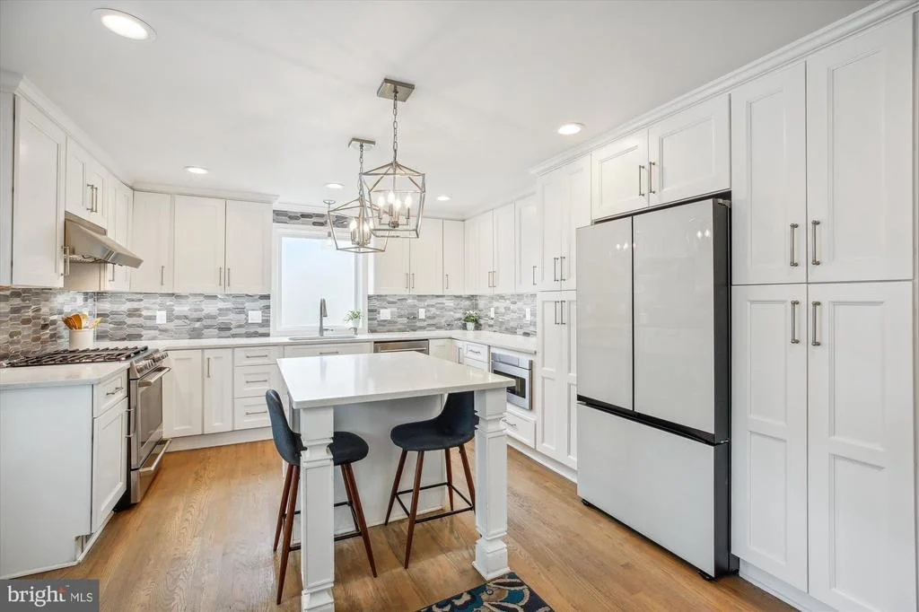 Photo of 2709 EMMET ROAD