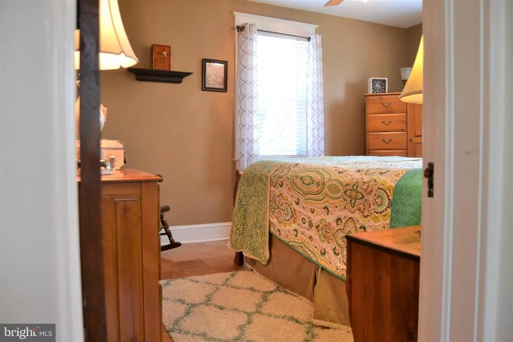 Photo of 618 ALDERSHOT ROAD