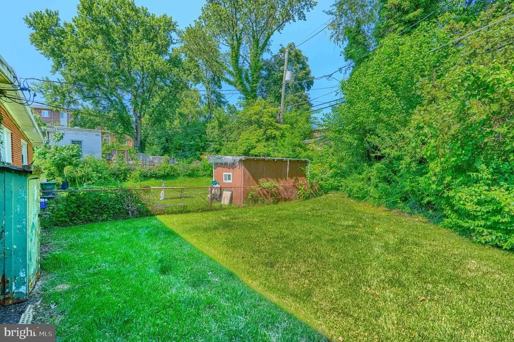 Photo of 6821 BARNETT ROAD