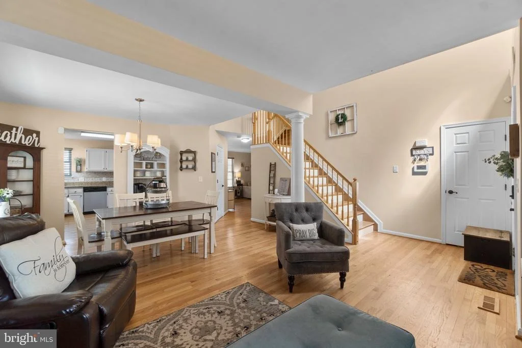 Photo of 814 WELLESLEY COURT