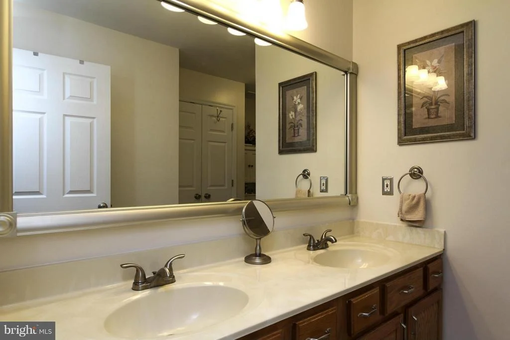 Photo of 1004 GULLO ROAD