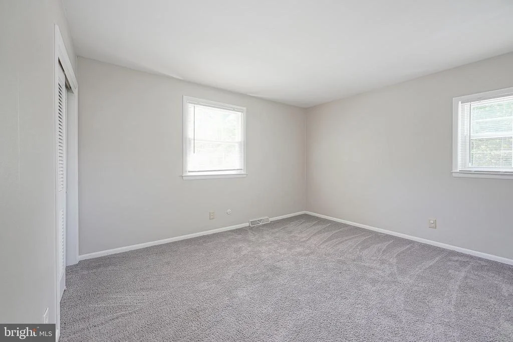 Photo of 1016 EAGLE LANE